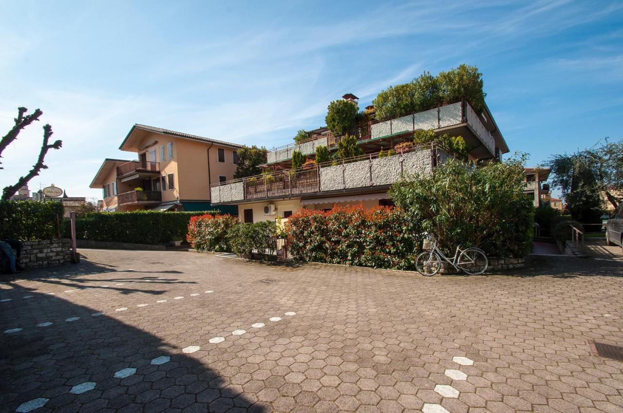 Elena Apartment - Free Secure Parking - Center - Pool - View Lake Bardolino Exterior foto